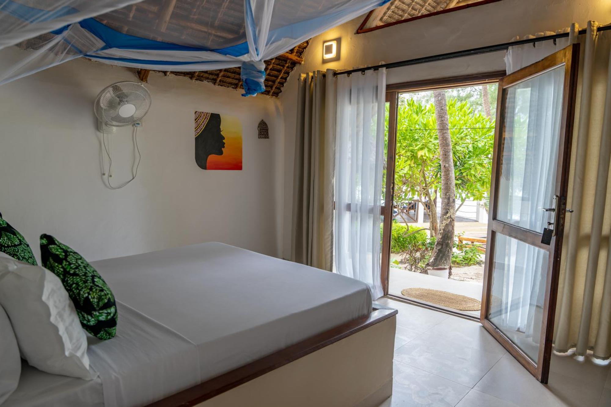 Mnana Beach Bungalows Пингу Экстерьер фото